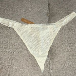 NWT skims logo thong